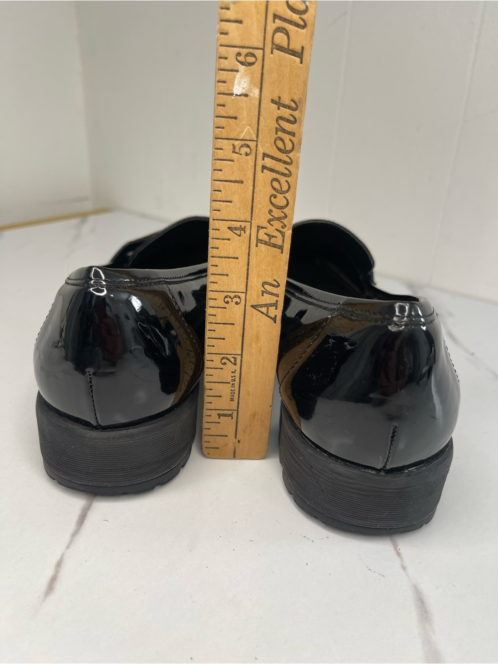 Anne Klein Black Patent Leather Loafers with Sunburst Medallion Sz 7.5M - Picture 7 of 11